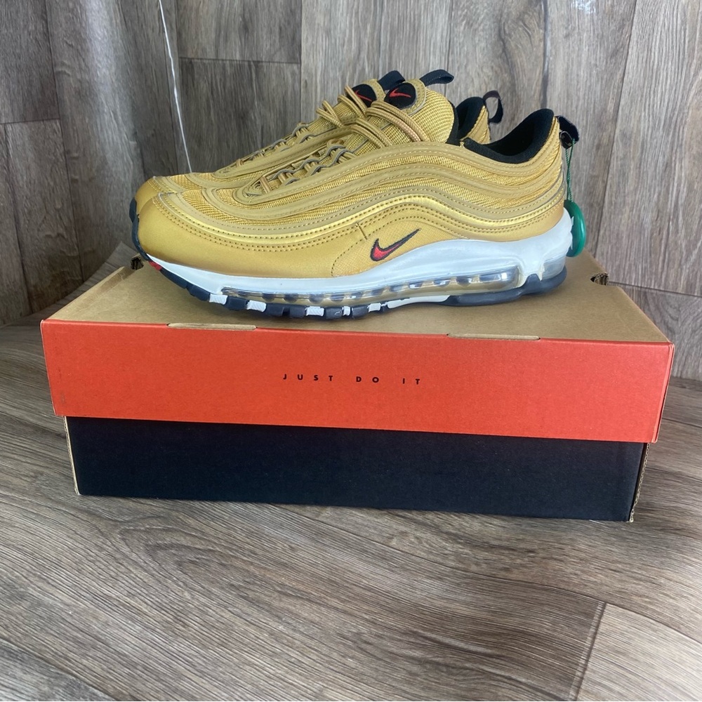 Nike Air Max 97 OG Golden Bullet Womens 9.5 Classic Authentic Comfortable NWT